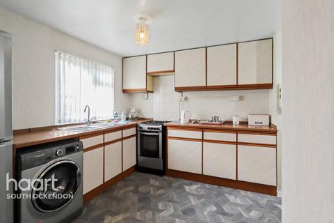 2 bedroom terraced house for sale, Rosemary Close, South Ockendon