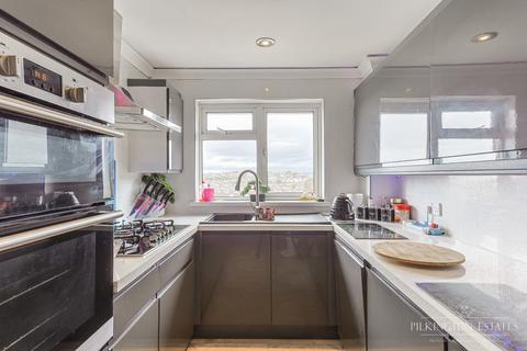 4 bedroom semi-detached house for sale, Holmwood Avenue, City Of Plymouth PL9