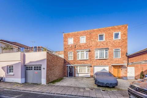 4 bedroom semi-detached house for sale, Somerset Road, Hampshire PO5
