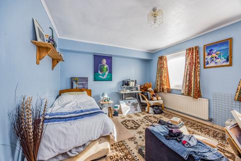 4 bedroom semi-detached house for sale, Somerset Road, Hampshire PO5