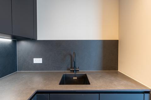 2 bedroom flat to rent, Eastman Road, Harrow HA1