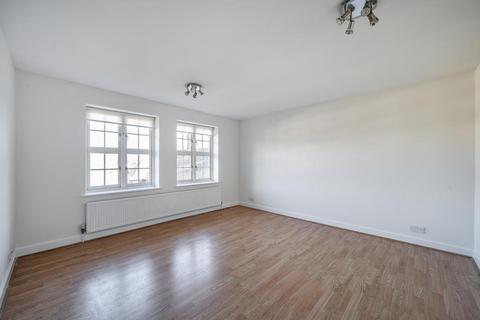 2 bedroom apartment to rent, Heathview Court,  Hampstead,  NW11