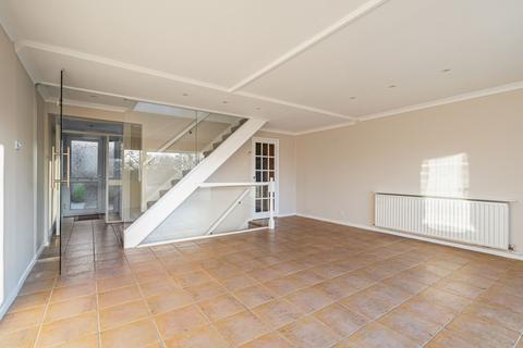 3 bedroom end of terrace house to rent, Lakeside, Weybridge, Surrey, KT13