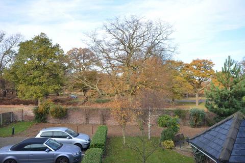 undefined, Kingston Vale, Kingston Vale, London, SW15