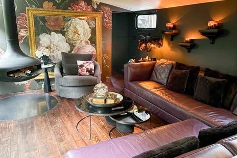 undefined, D'Oyly Carte Island, Weybridge KT13