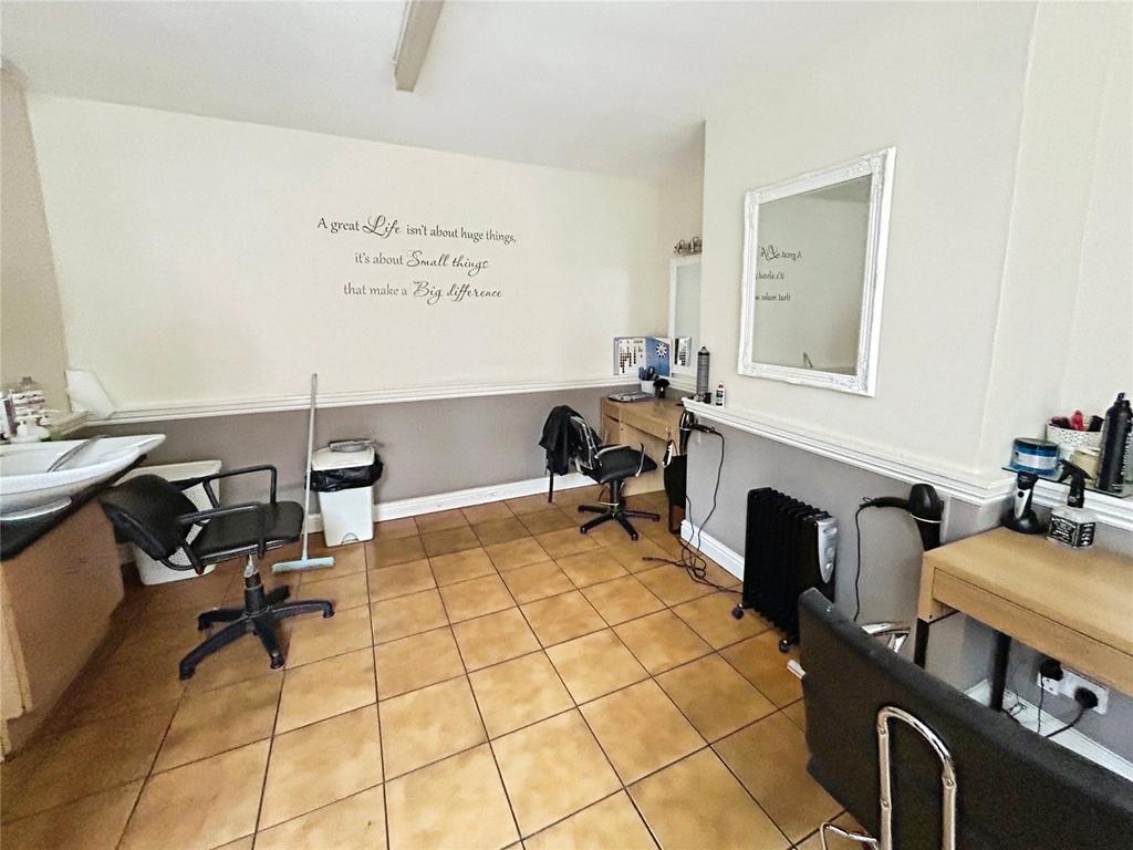 Salon
