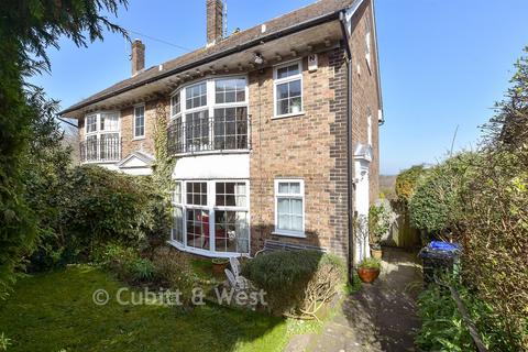 Sackville Close, Lewes BN7