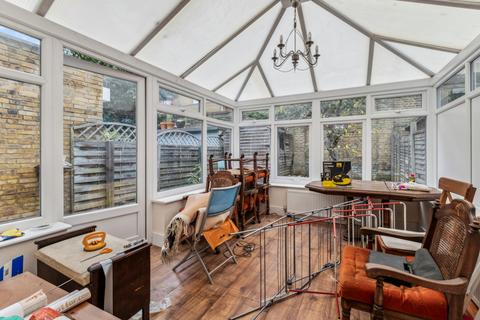 3 bedroom house for sale, Garrick Close, London