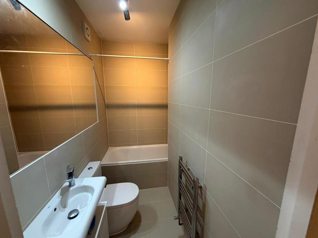 96 Webster Rd SE16 l.jpeg
