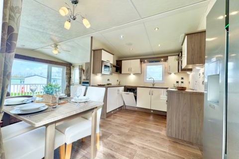 2 bedroom lodge for sale, Delta Cambridge Mini Lodge  Oaklands Holiday Park, Clacton-on-Sea CO16