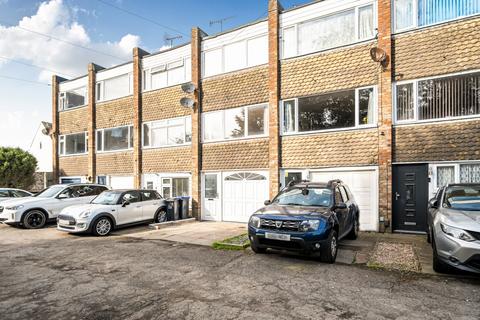 3 bedroom terraced house to rent, Grinstead Avenue, Lancing, West Sussex, BN15