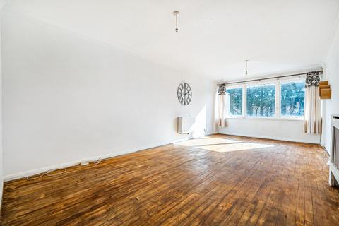 3 bedroom terraced house to rent, Grinstead Avenue, Lancing, West Sussex, BN15