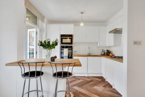 2 bedroom flat for sale, Bowyer House, Vermont Road, London