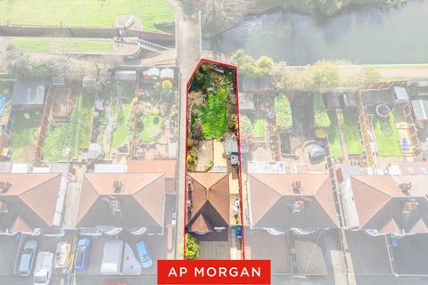 3 bedroom detached house for sale, Windsor Grove, Stourbridge, West Midlands, DY8