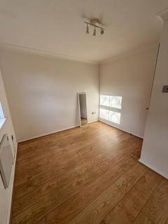 1 bedroom flat for sale, Manford Way, Chigwell, IG7