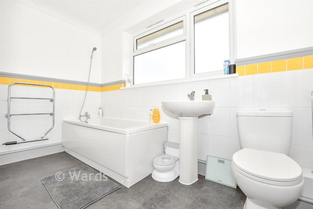 En-Suite Bathroom