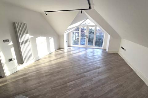 2 bedroom apartment to rent, Briarwood Gardens, Liverpool L18