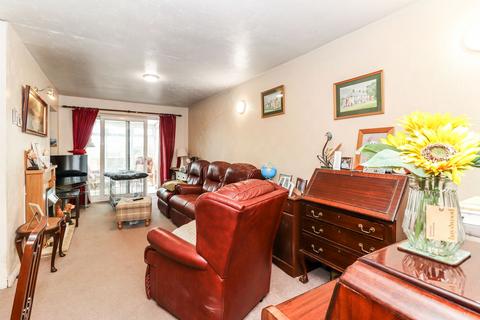 3 bedroom terraced house for sale, The Orchard, Kings Langley, WD4
