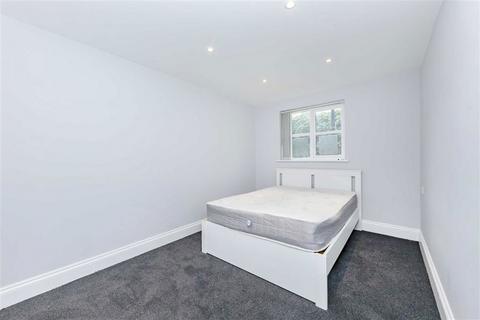2 bedroom flat to rent, Wapping High Street, London E1W