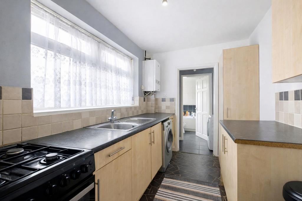 House in Nottingham, Old Basford, Nottinghamshire - View 2