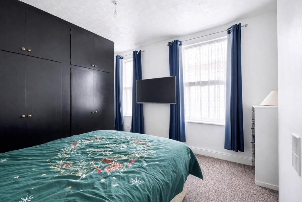 House in Nottingham, Old Basford, Nottinghamshire - View 5