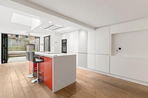undefined, Shepperton Road, London