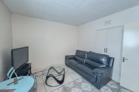 1 bedroom flat to rent, Mona Rd, SE15