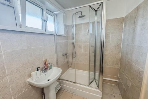 1 bedroom flat to rent, Mona Rd, SE15