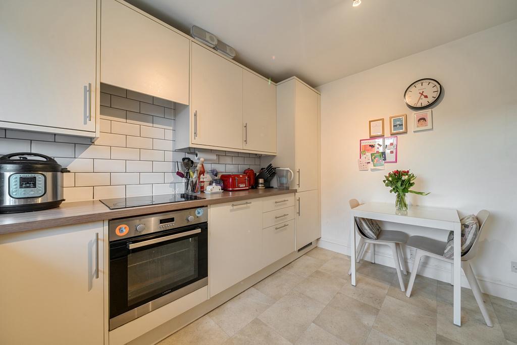 1418731-21-69aefa...