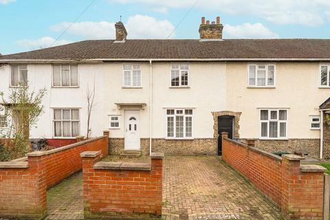 3 bedroom terraced house for sale, Swains Road, London SW17