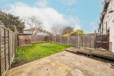 3 bedroom terraced house for sale, Swains Road, London SW17