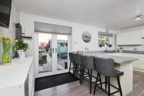 3 bedroom end of terrace house for sale, Dacre Park, Hailsham