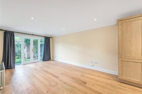 undefined, Knights Place, Twickenham, TW2