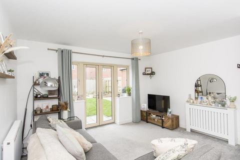 2 bedroom semi-detached house for sale, Broadleaf Road, Lutterworth
