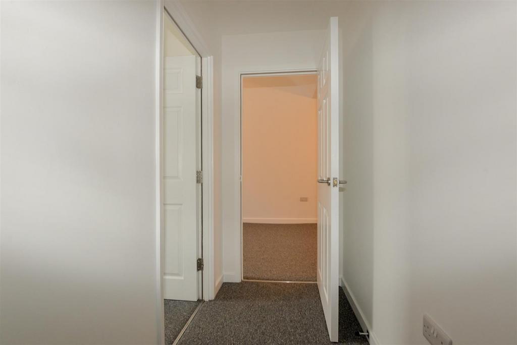 Hall 1.jpg