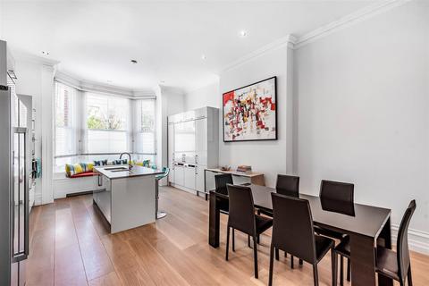 3 bedroom apartment to rent, Canfield Gardens, South Hampstead, NW6