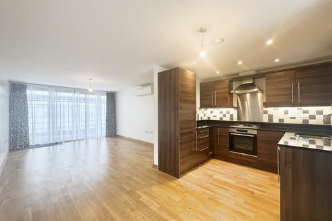 2 bedroom flat to rent, Rothesay Avenue, London SW20