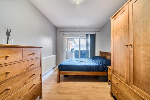 2 bedroom apartment for sale, Welbeck Avenue, Hayes