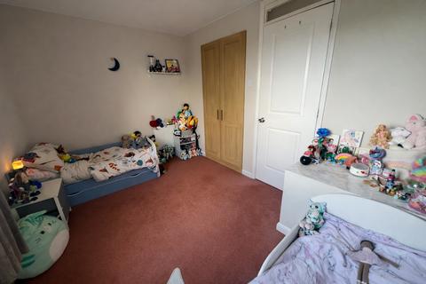 2 bedroom end of terrace house for sale, Fell Drive, Lee-On-The-Solent