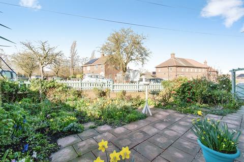 2 bedroom semi-detached house for sale, Lumley Avenue, Castleford