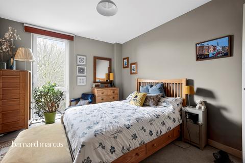 2 bedroom flat for sale, Killick Way, London