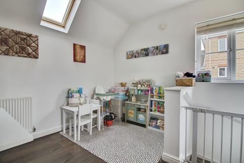 2 bedroom house for sale, Lavender Close, Hatfield