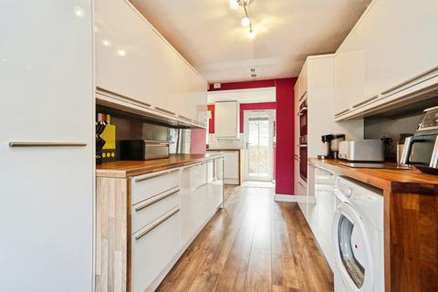 undefined, Straw View, Bradford BD10