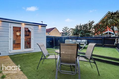 3 bedroom end of terrace house for sale, Buttercup Avenue, Sheerness