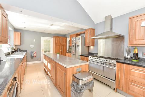4 bedroom detached house for sale, The Grange, West Malling ME19