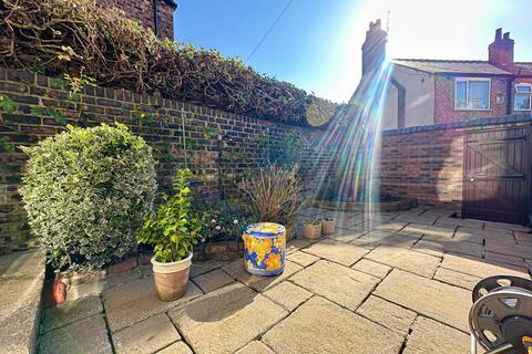 undefined, Menlove Avenue, Liverpool, L18