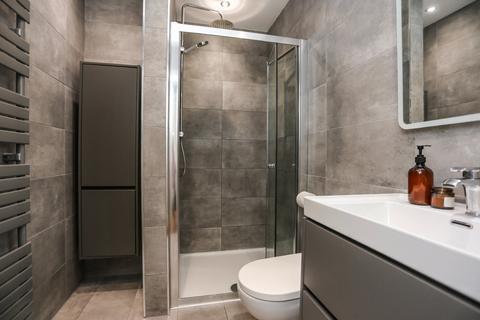 2 bedroom flat for sale, Cranbourne Road, Heaton Moor, Stockport, SK4