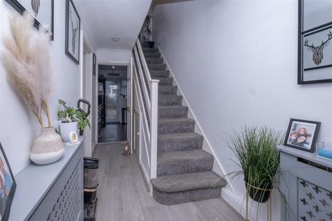 3 bedroom terraced house to rent, Highgate Road, Whitstable