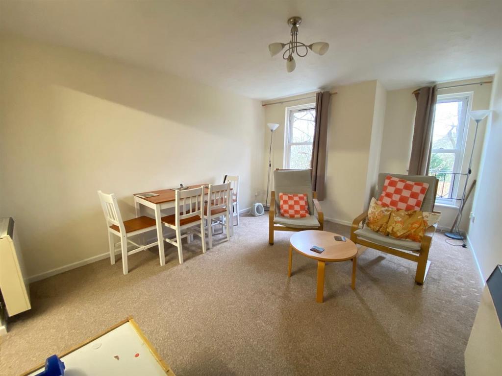 Living Room.jpg