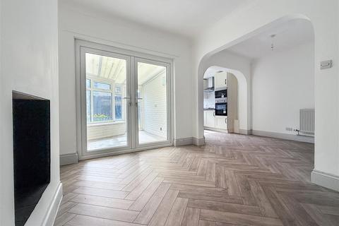 3 bedroom terraced house for sale, Dunbar Road, Southsea